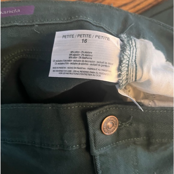 NWT Gloria Vanderbilt Evergreen Colored Jeans in 16P!! - Picture 3 of 11